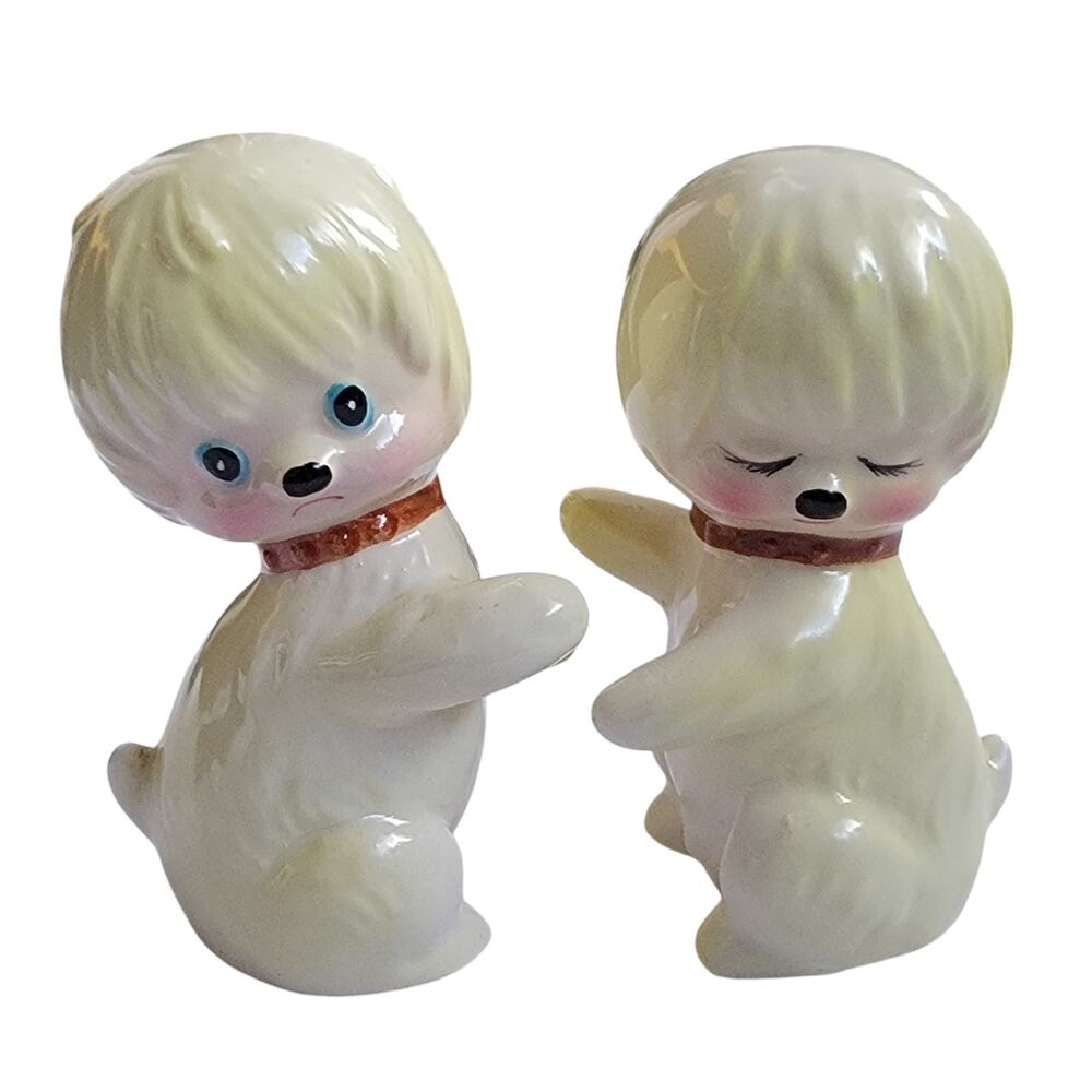 VTG MCM Puppy Salt & Pepper Shakers‎ Anthropomorphic Japan Hugging Dogs Yellow